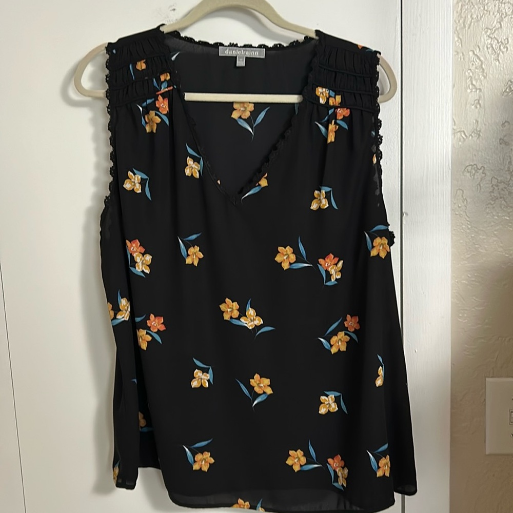 Danielrainn top